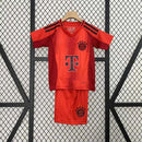 Conjunto Infantil Bayern de Munique I 24/25 - Vermelho
