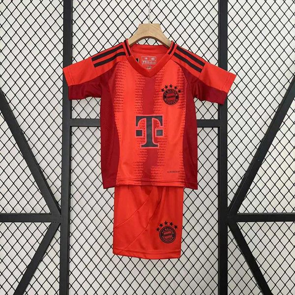 Conjunto Infantil Bayern de Munique I 24/25 - Vermelho