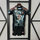 Conjunto Infantil Bayern de Munique II 24/25 - Preto