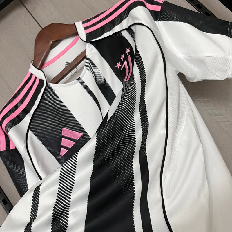 Camisa Juventus 25/26 – Home Branca e Preta (Linha Premium)
