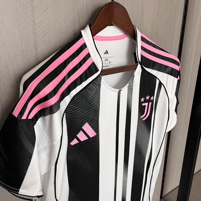 Camisa Juventus 25/26 – Home Branca e Preta (Linha Premium)